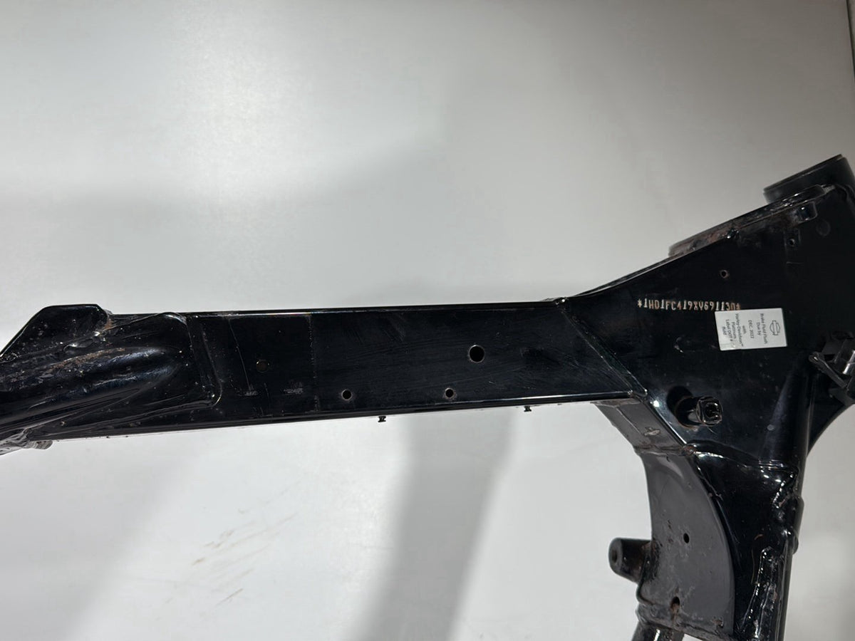 08 Harley Touring FLHTCU Electra Glide Ultra OEM Body Main Frame Chassis CLN CLR