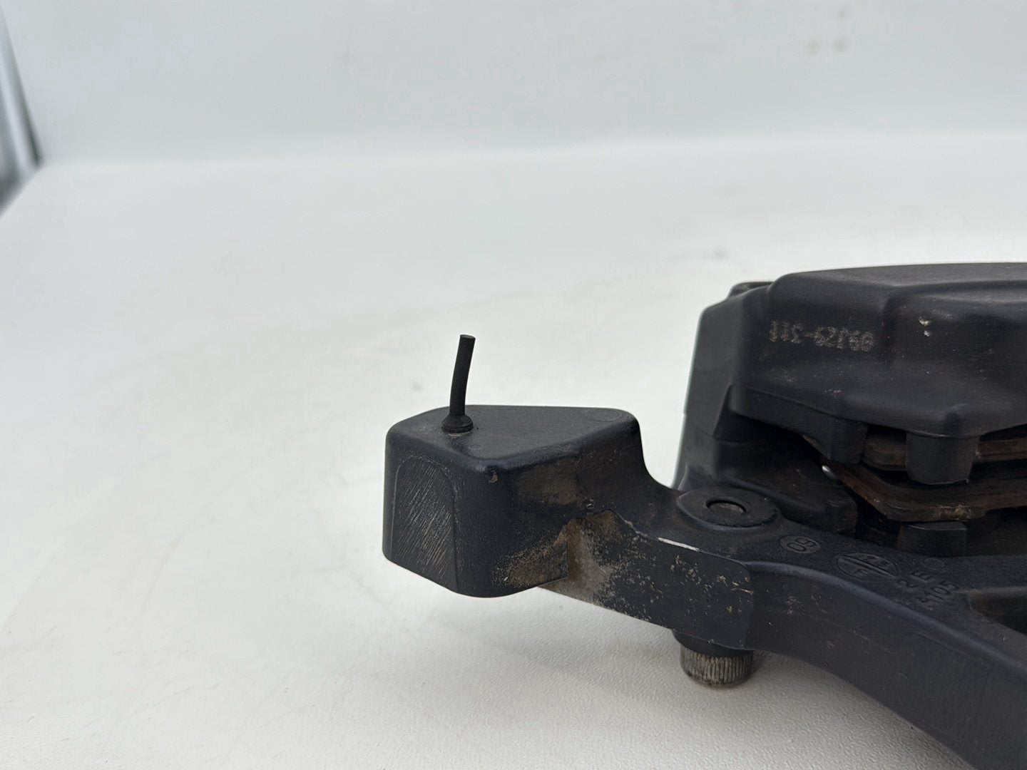2007 - 2011 Harley-Davidson Touring Electra Glide Ultra Rear Back Brake Caliper w/ Bracket 44080-08B