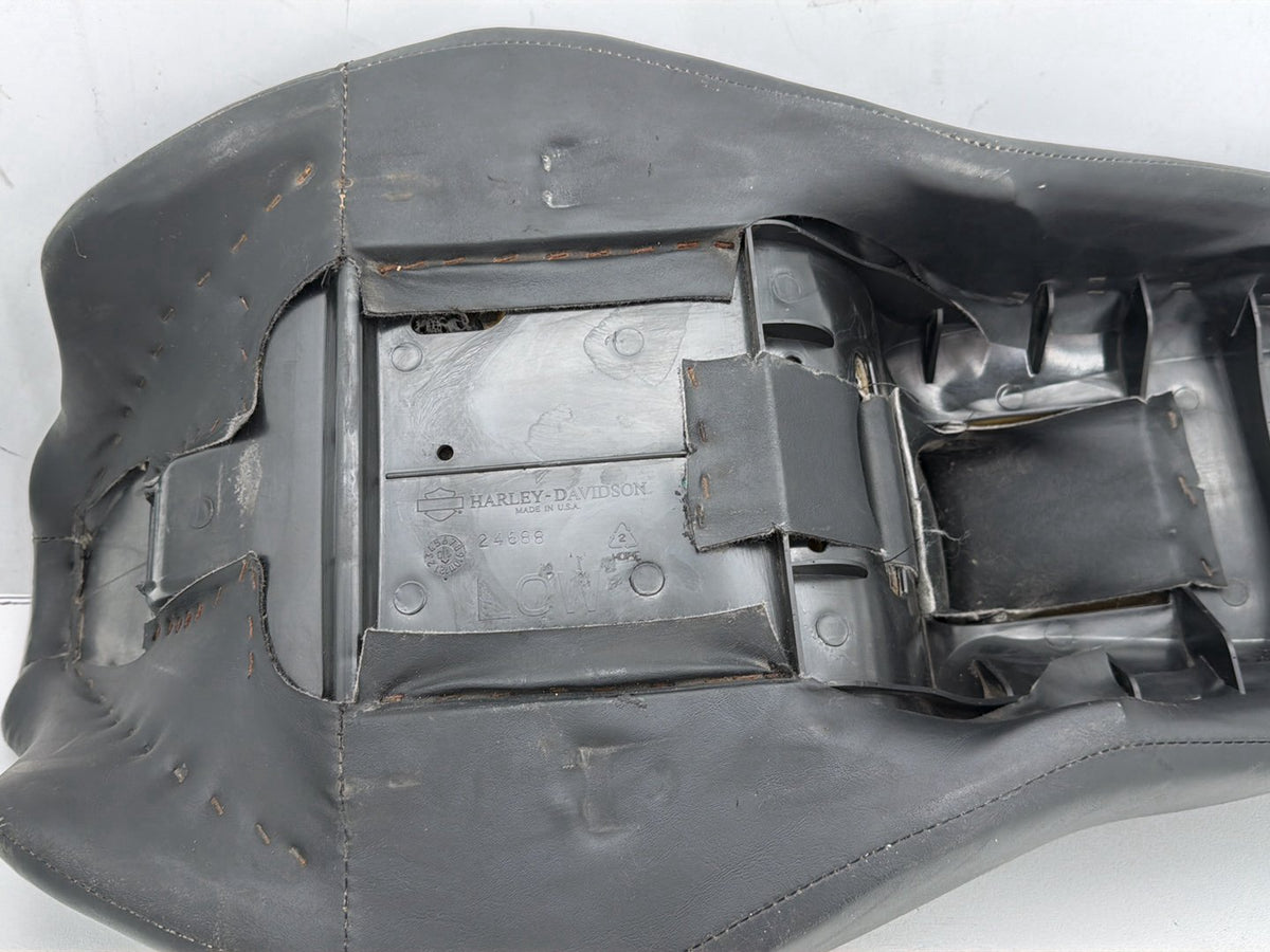 2013 Harley Street Glide Touring FLHX OEM Passenger Rider Driver Seat Saddle