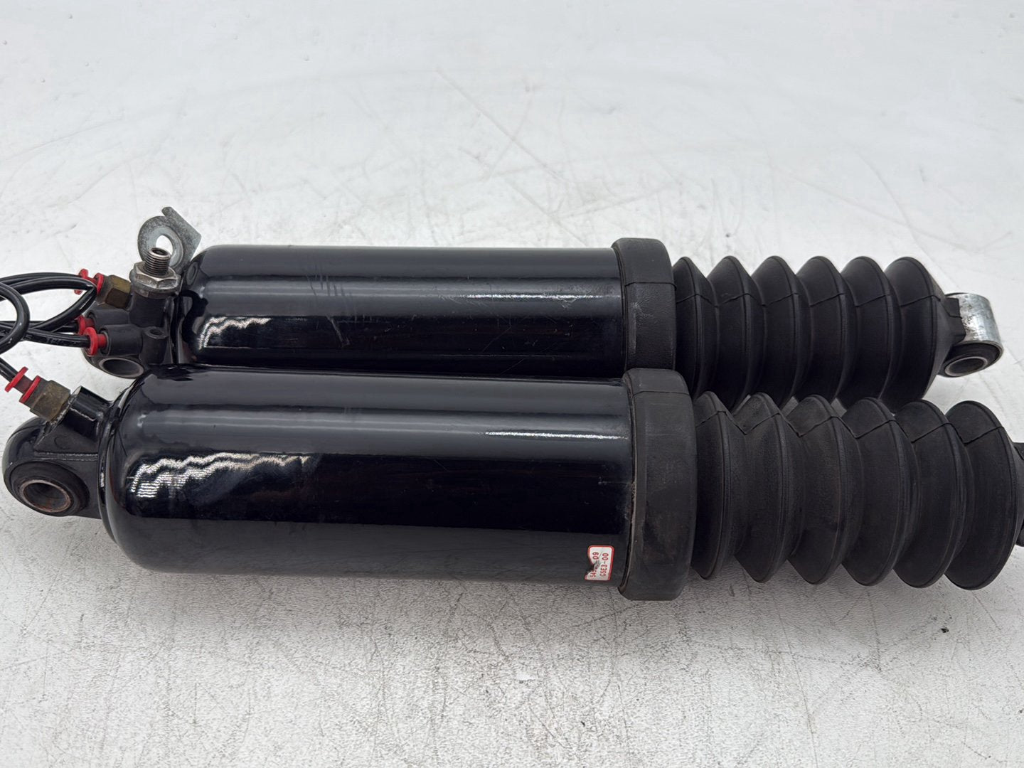2013 Harley Electra Glide Touring Ultra FLHTCUI OEM Rear Left Right Shock Absorbers