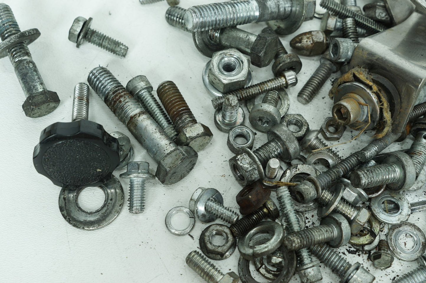 1999 - 2006 Harley-Davidson Touring Electra Ultra Hardware Bolts Nuts & Brackets