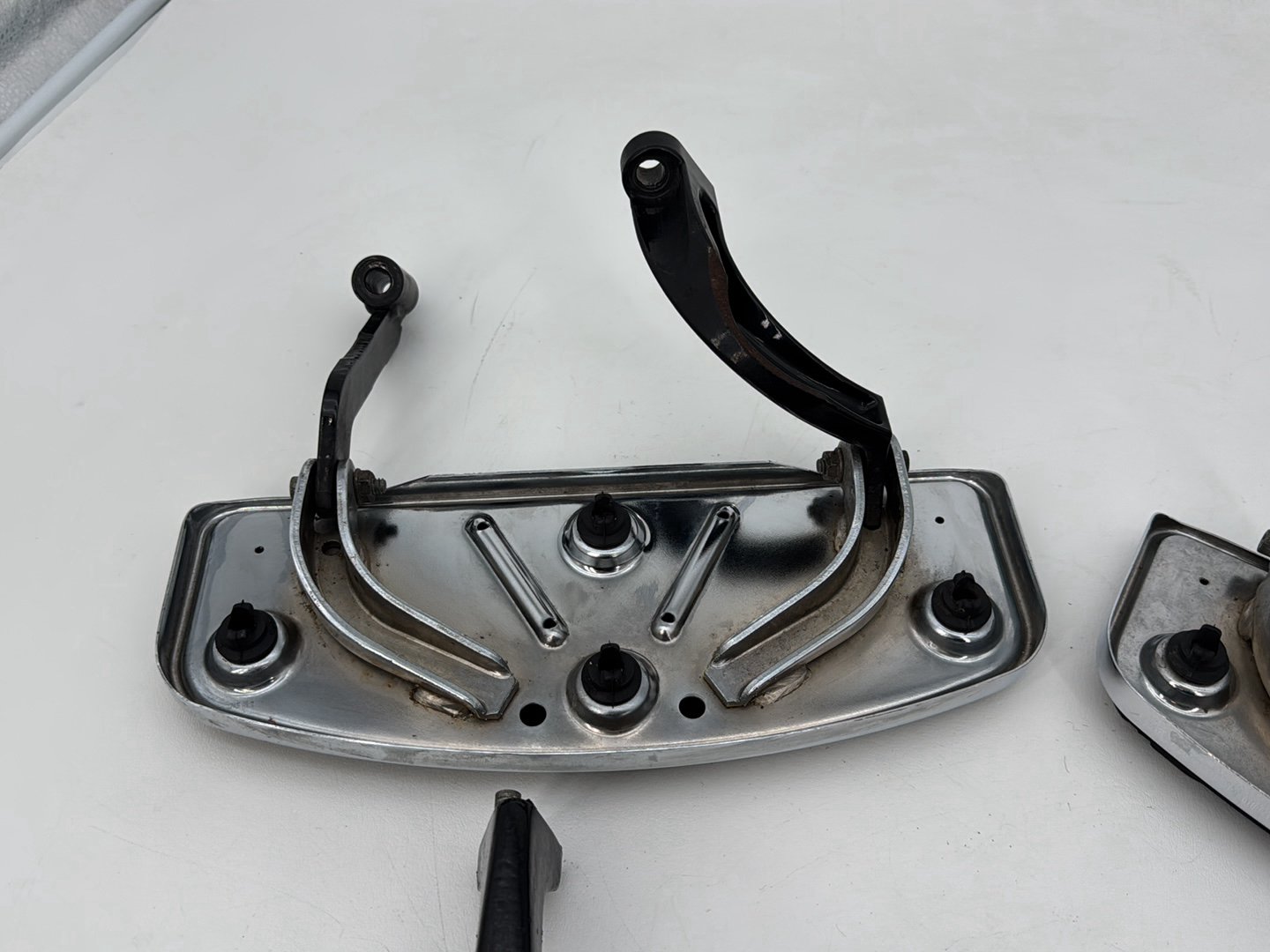 2007 - 2012 Harley-Davidson Touring Road Glide Left Right Driver & Pass Floorboard Foot Rest 	50606-06