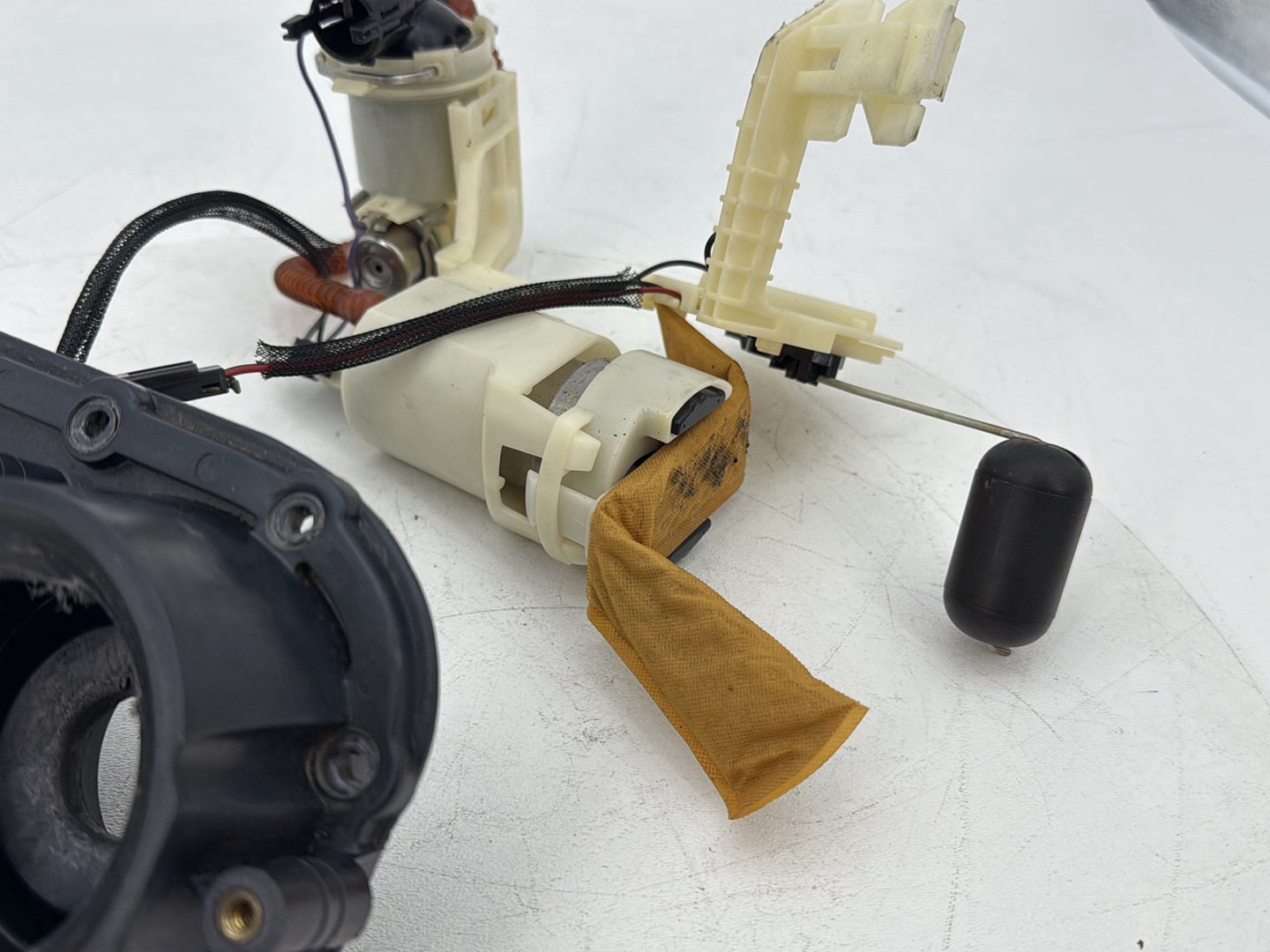 2007 - 2012 Harley-Davidson Dyna Super Glide Fuel Pump Gas Gasoline Petrol Sending 61016-04B