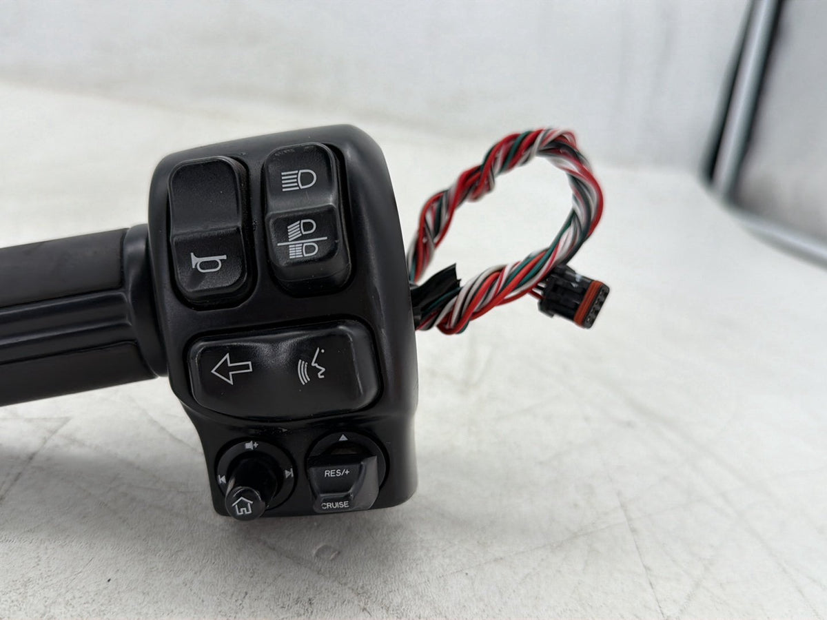2018 Harley Road Glide Touring FLTRXS OEM Left Turn Signal Headlight Switches Controls
