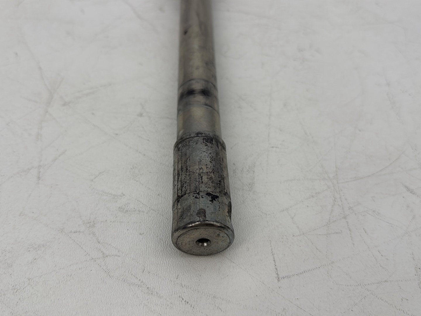 2007 - 2012 Harley-Davidson Touring Electra Glide Ultra Front Wheel Axle Bolt Shaft 43364-00