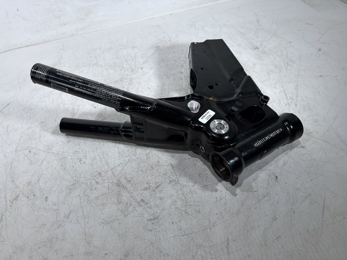 2017 Harley Dyna Street Bob FXDB OEM Upper Portion Main Frame Neck Cut Off SLVG
