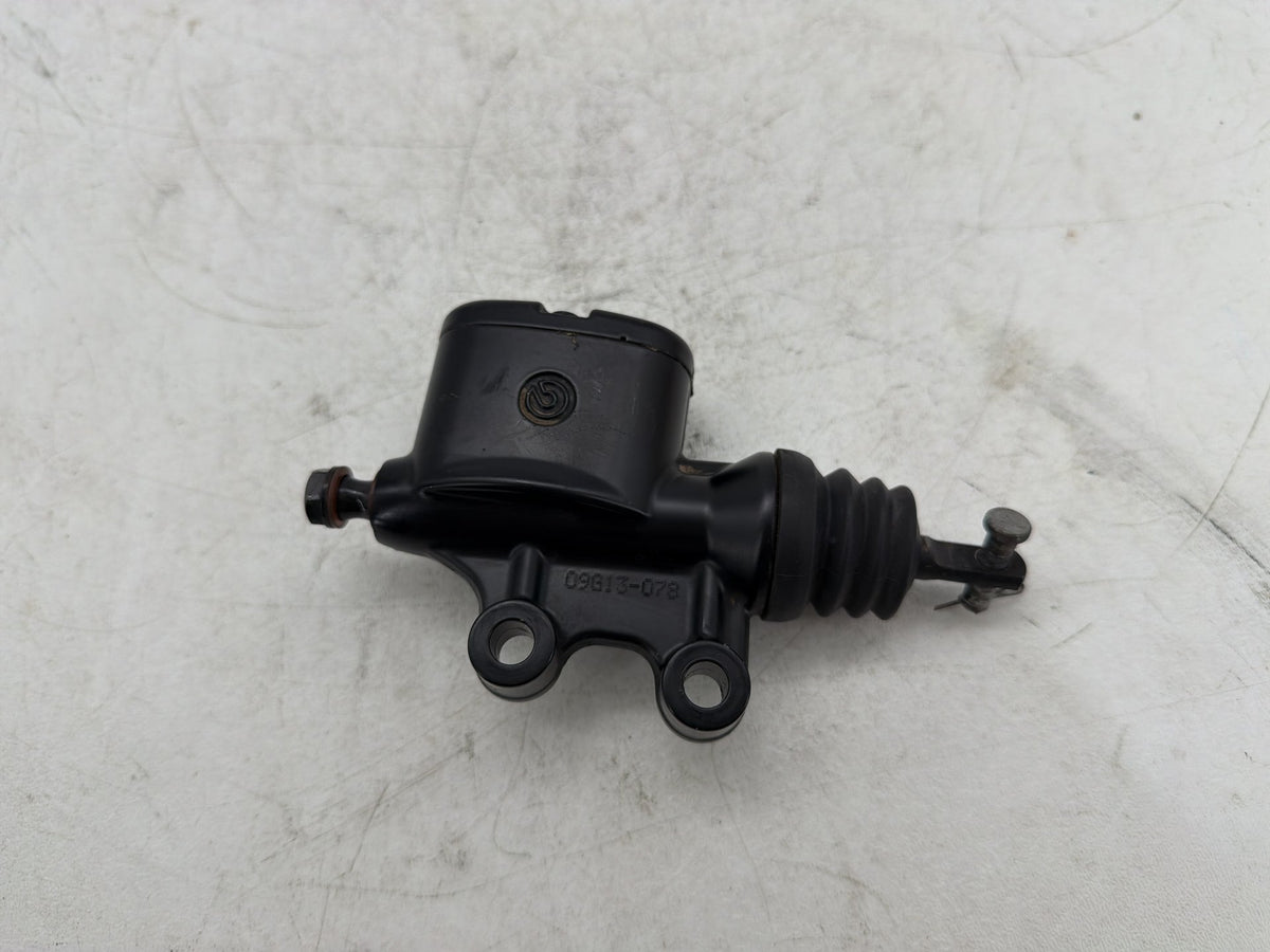2010 Harley Street Glide Touring FLHX OEM Rear Brake Master Cylinder Reservoir