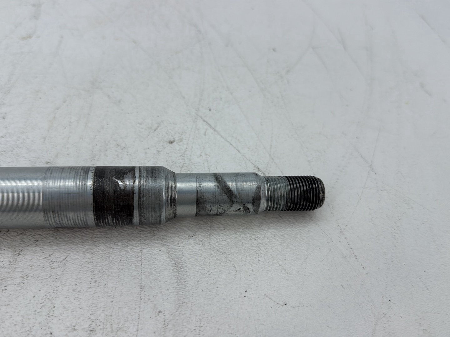 2017 Harley Road Glide Touring FLTRXS OEM Front Wheel Axle Bolt Shaft 41547-07A