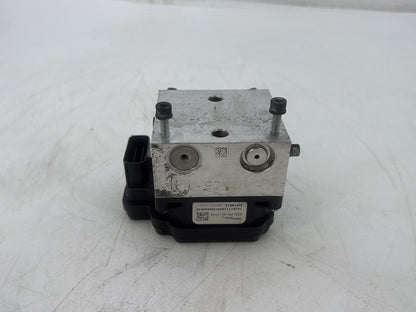 2011 Harley Electra Glide Ultra FLHTK OEM ABS Brake Pump &amp; Control Module