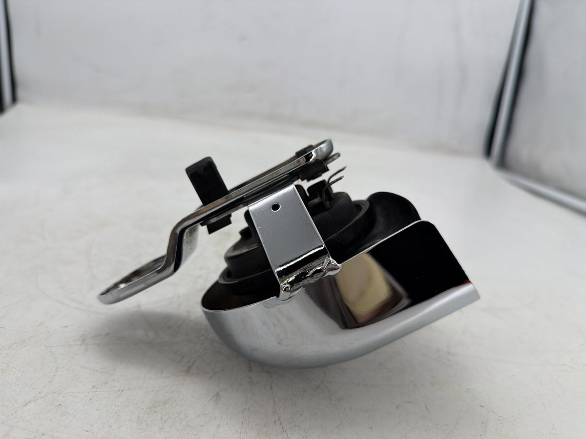 2004 Harley Electra Glide Touring Ultra OEM Horn Signal Klaxon Chrome Cover