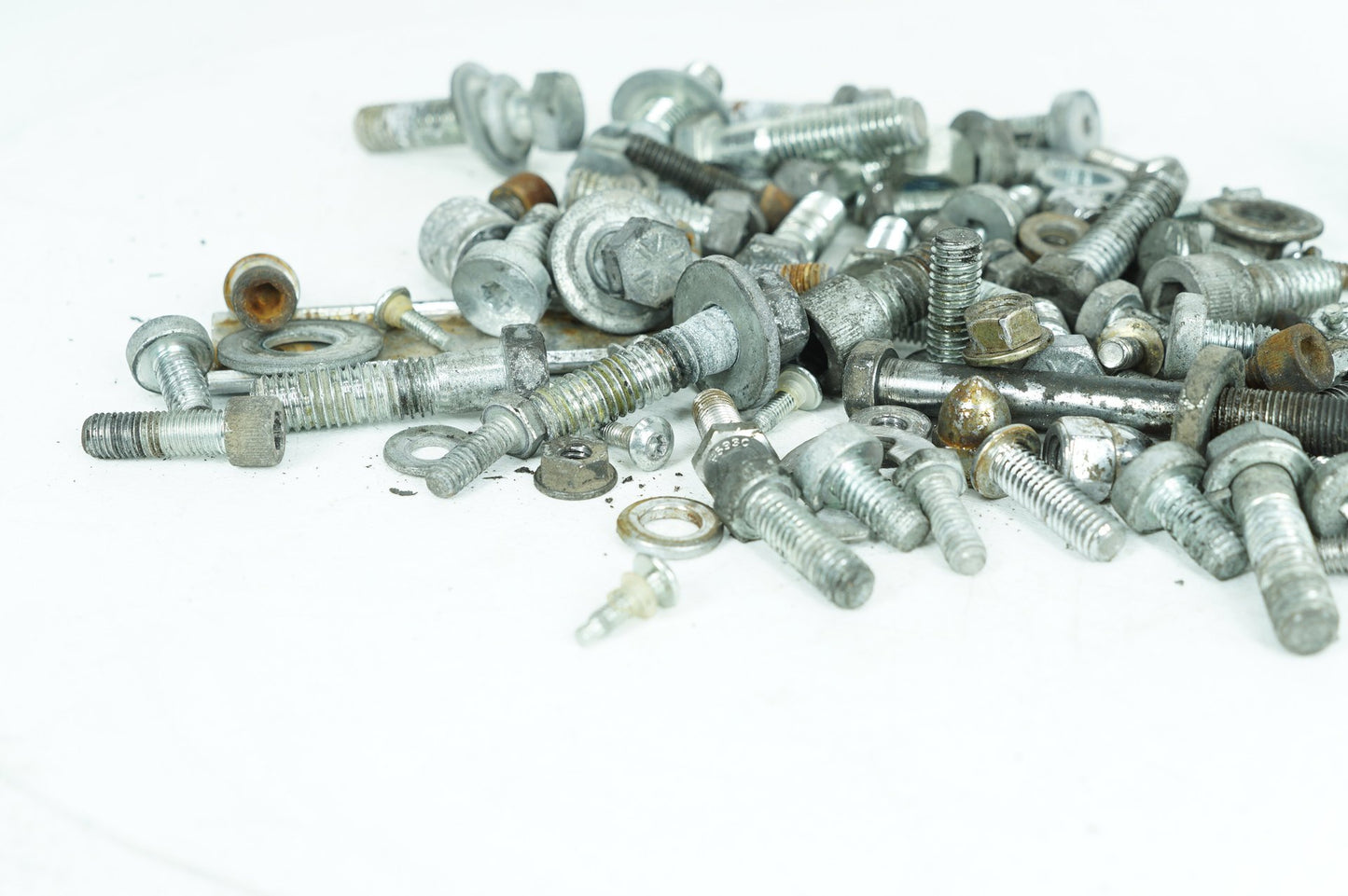 1999 - 2006 Harley-Davidson Touring Road King Hardware Bolts Nuts & Brackets