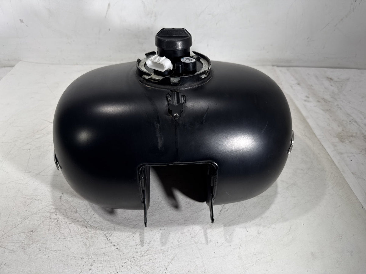 2013 Harley Street Glide Touring FLHX OEM Fuel Gas Tank Gasoline Reservoir