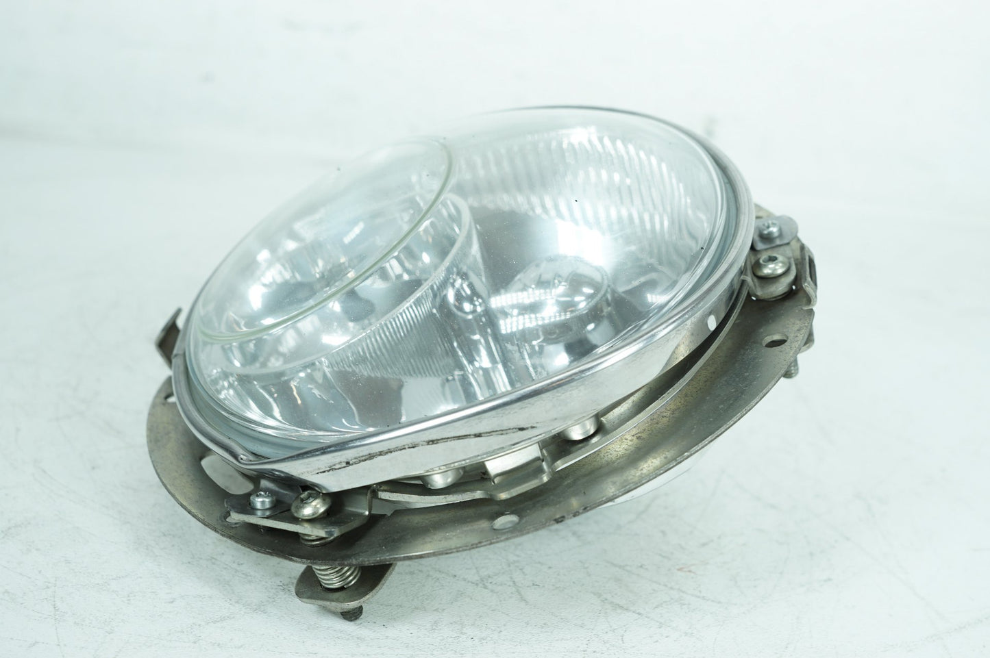 2007 - 2012 Harley-Davidson Touring CVO Electra Screamin Eagle Headlight Headlamp Head Light Halogen 67864-04