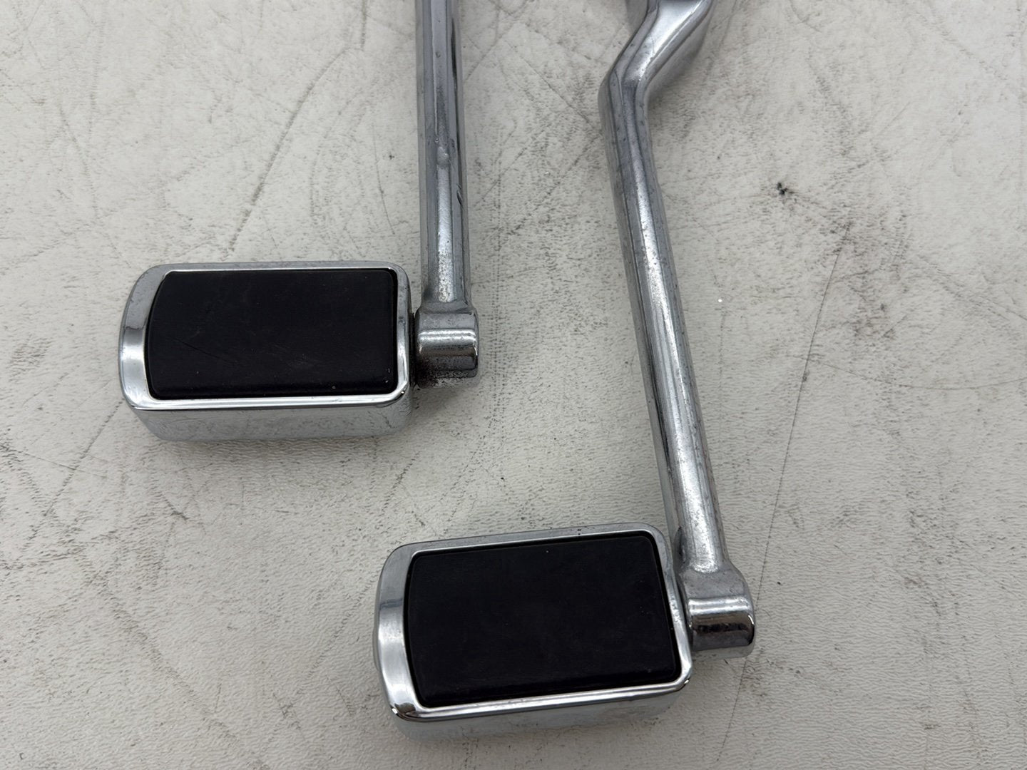 2006 Harley Softail FLSTCI Heritage Classic OEM Gear Shifter Lever Pedal Pedals