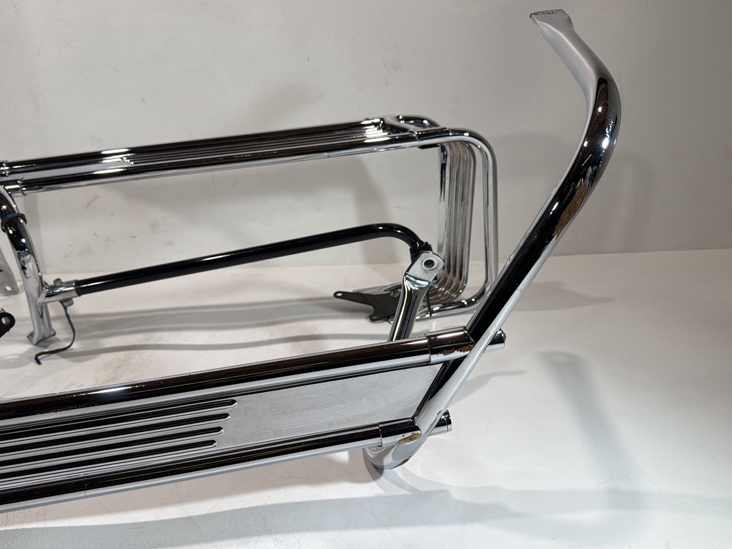 1999 - 2006 Harley-Davidson Touring Electra Glide Classic Rear Left Right Saddlebag Guard Rails Bar  	49193-93