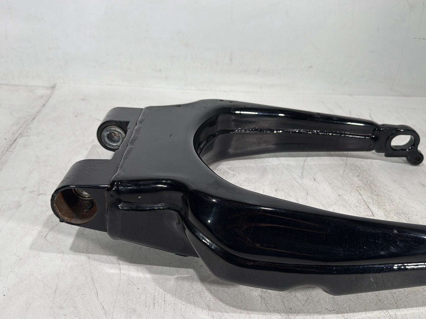 2016 Harley Road King Touring FLHR OEM Rear Fork Swingarm Swing Arm