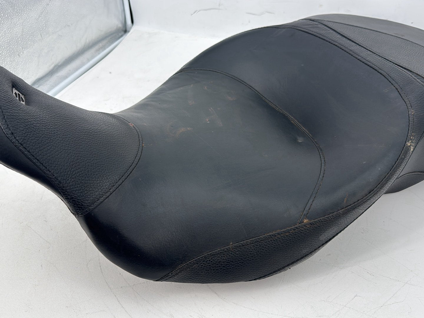 2008 - 2016 Harley-Davidson Touring Electra Glide Ultra Passenger Rider Driver Seat Saddle 52000033