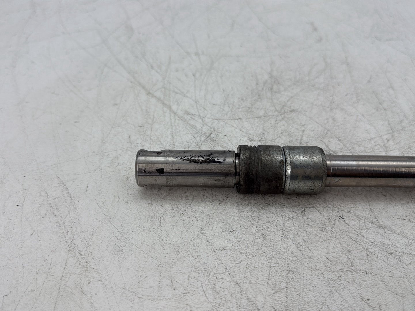 2000 Harley Dyna FXDWG Wide Glide OEM Front Wheel Axle Bolt Shaft