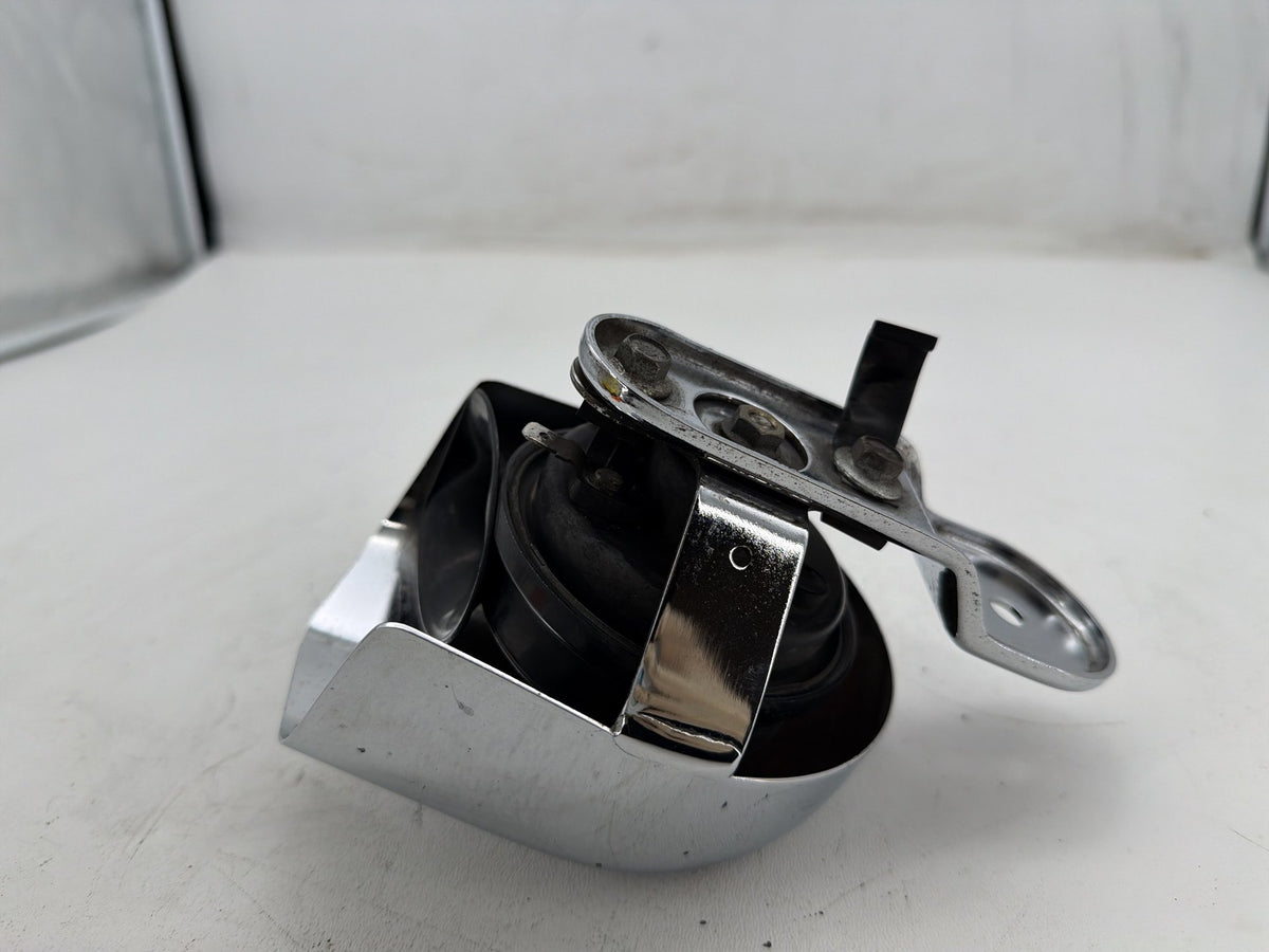 2001 Harley Electra Glide Touring Classic OEM Horn Signal Klaxon Chrome Cover