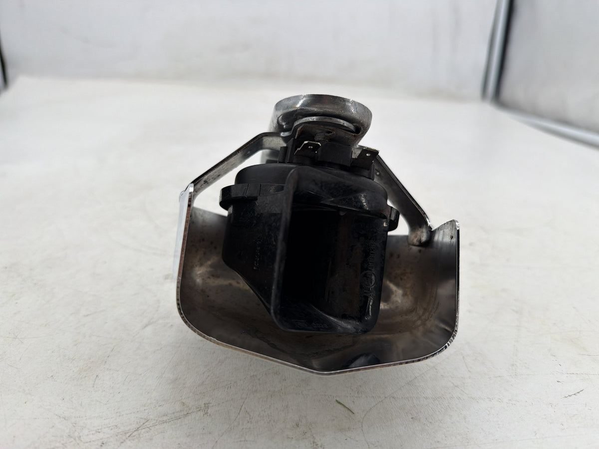 2009 Harley Street Glide Touring FLHX OEM Horn Signal Klaxon Chrome Cover