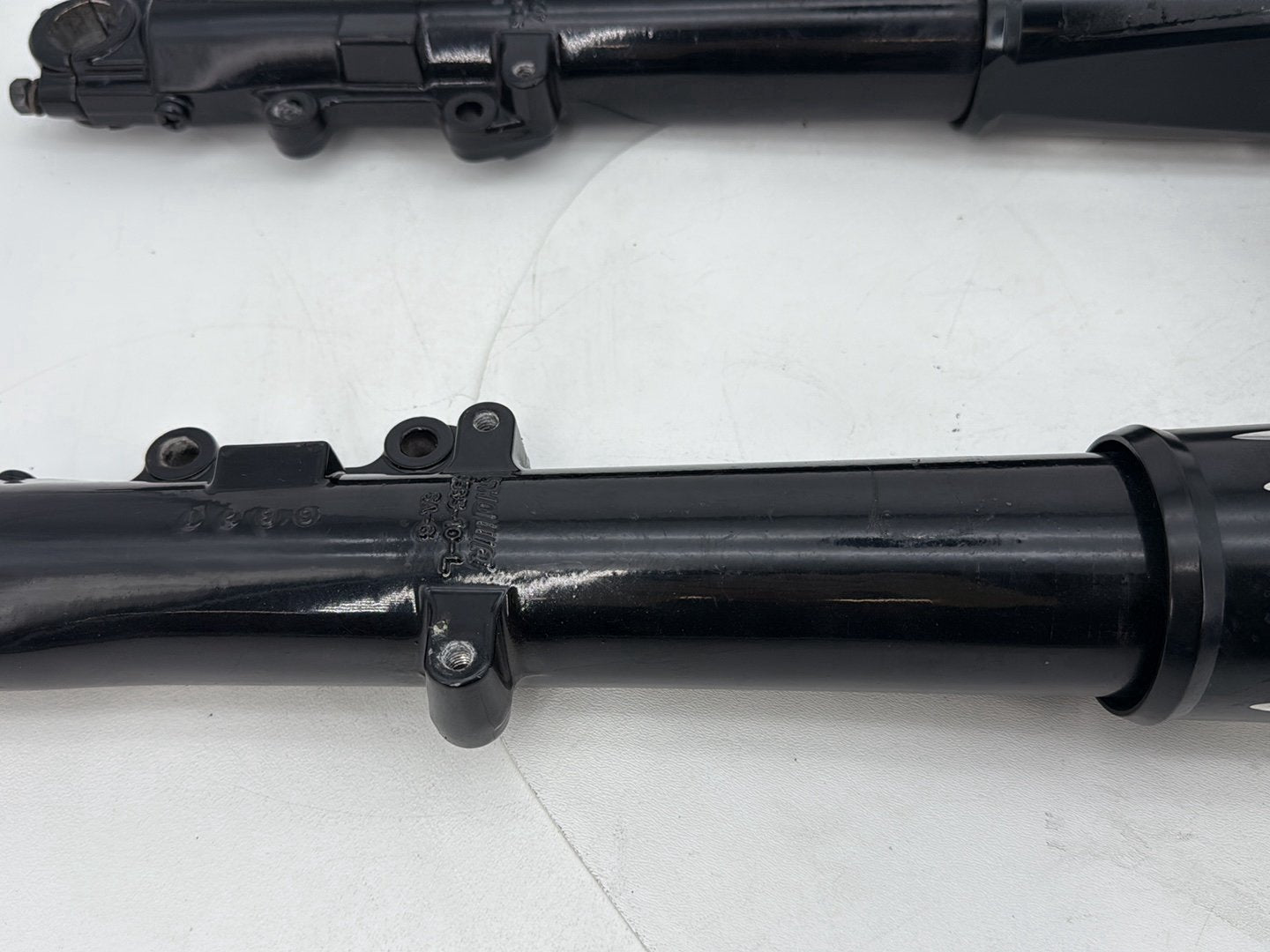 1999 - 2006 Harley-Davidson Touring Electra Glide Front Triple Tree Set & LH RH Fork Legs Sliders 	45446-87A