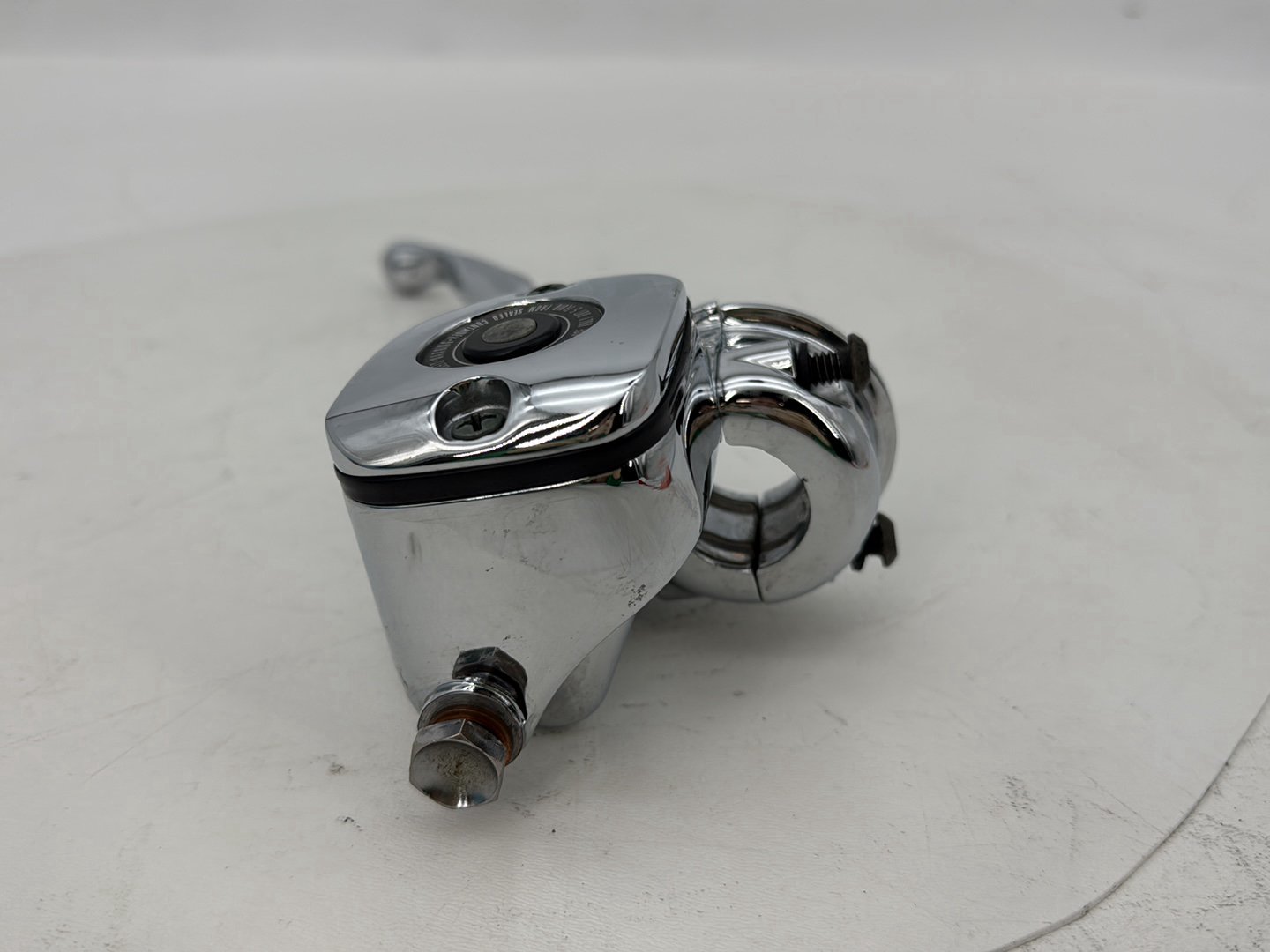1999 - 2006 Harley-Davidson Touring CVO Screamin Eagle Road King Front Right Brake Lever Master Cylinder 45179-02A
