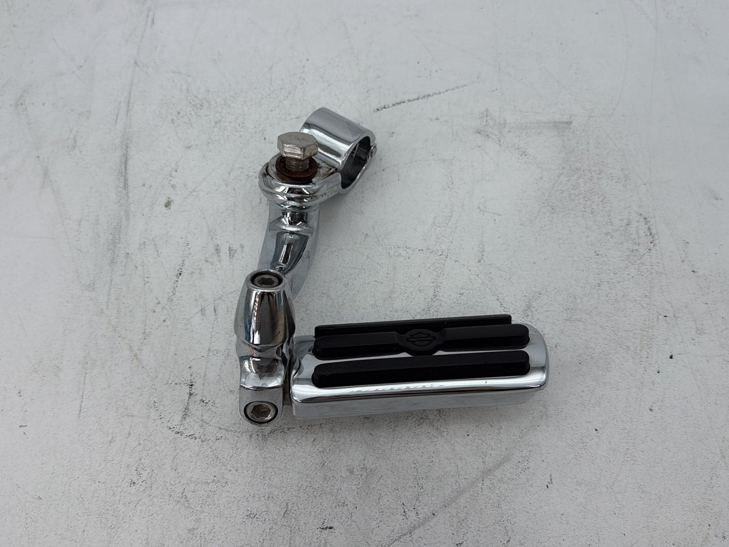 2003 Harley Electra Glide Touring Ultra FLHTCUI OEM Front Driver Highway 1 Foot Peg Rest