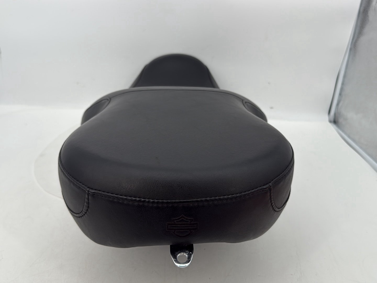 1999 - 2006 Harley-Davidson Dyna Low Rider Passenger Rider Driver Seat Saddle 53078-04