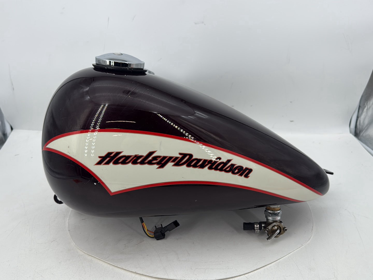 1999 - 2006 Harley-Davidson Softail Heritage Fuel Gas Tank Gasoline Reservoir 61625-01C