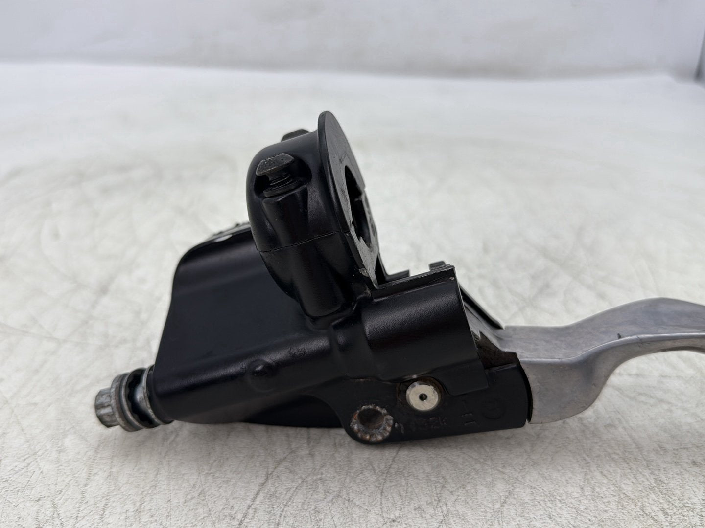 2012 Harley Dyna Super Glide Custom FXDCI OEM Front Right Brake Lever Master Cylinder