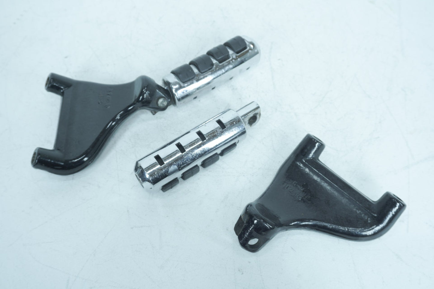 2004 - 2013 Harley-Davidson Sportster Custom Passenger Left & Right Foot Pegs 49314-04