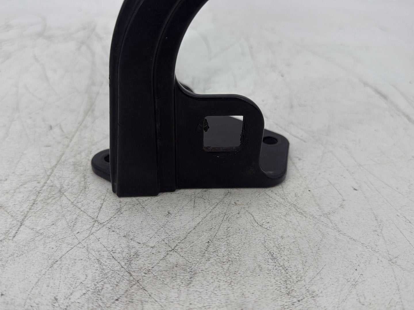2006 Harley Softail FLSTCI Heritage Classic OEM Right Driver Footpeg Bracket Mount