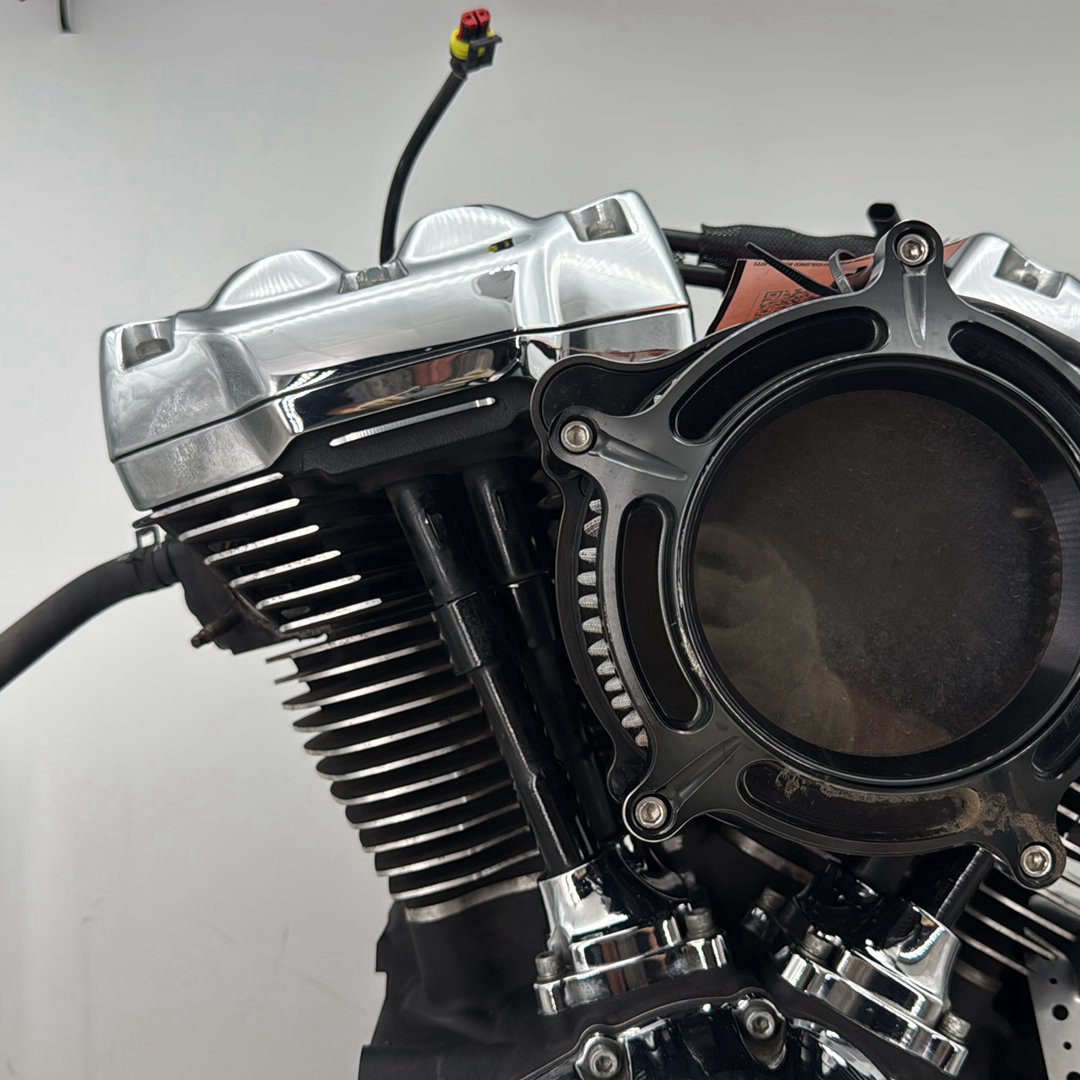 18 Harley Electra Glide Touring Ultra OEM EFI Milwaukee M8 107 Engine Motor 52K