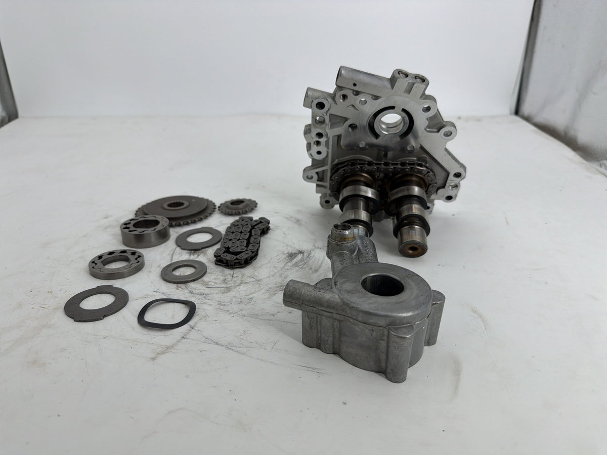 16 Harley Touring FLHXS Street Engine Motor Cam Support Camshaft Plate Oil Pump