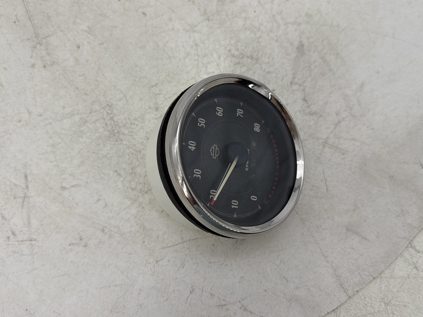 2015 Harley Dyna Low Rider FXDL OEM Tachometer Tacho Gauge Instrument Cluster