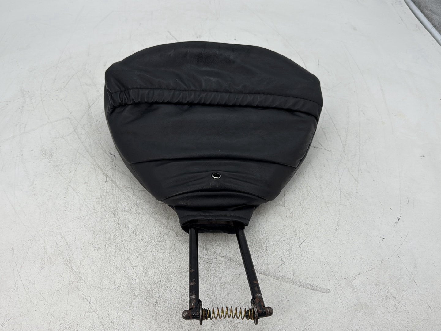 2005 Harley Electra Glide Touring Ultra FLHTCUI OEM Rider Driver Backrest Adjustable Cushion Pad