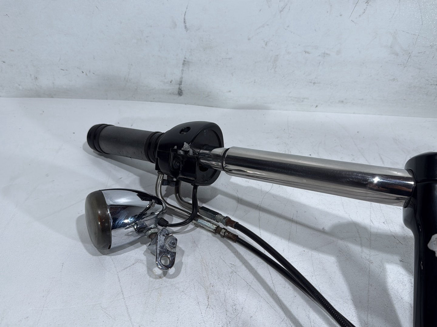 2008 Harley Dyna Fat Bob FXDF OEM Handlebars Left Right Switches Controls