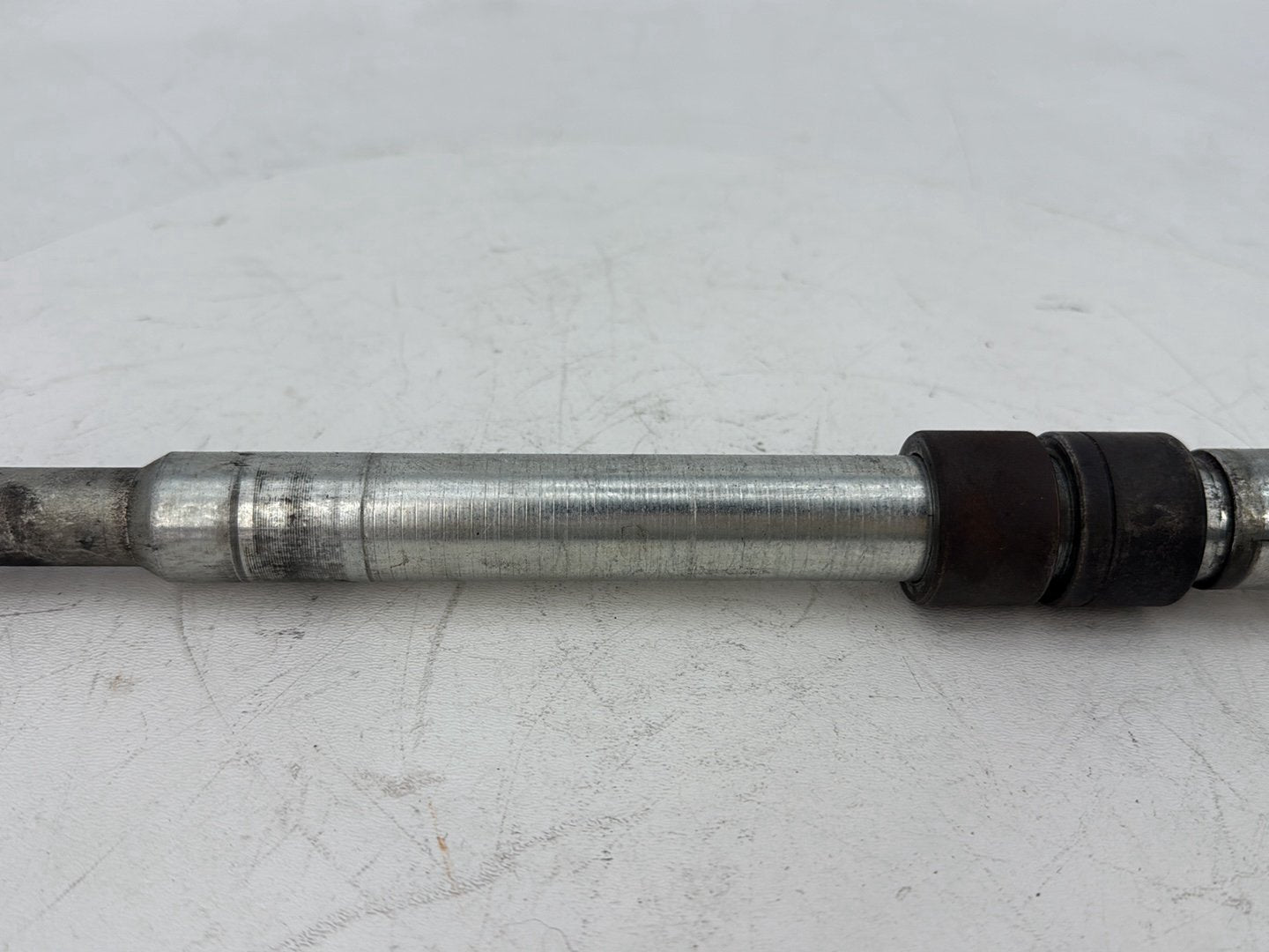 1999 - 2006 Harley-Davidson Touring Road King Police Front Wheel Axle Bolt Shaft 43364-00