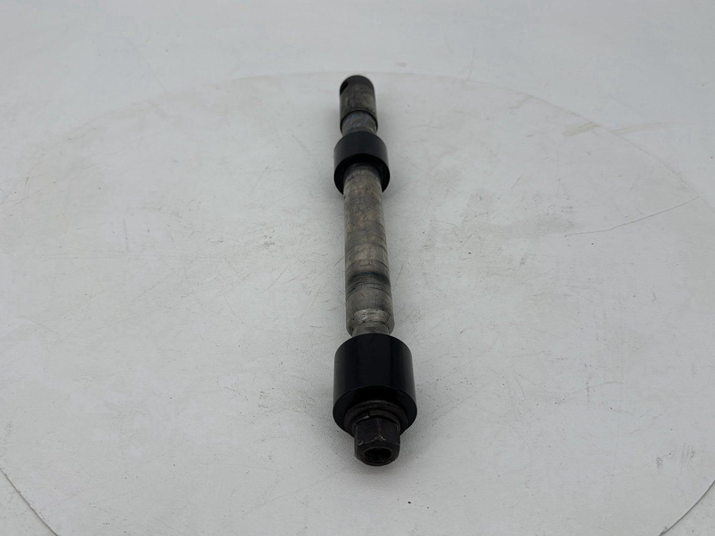 1999 - 2006 Harley-Davidson Touring Electra Glide Front Wheel Axle Bolt Shaft 	43364-00