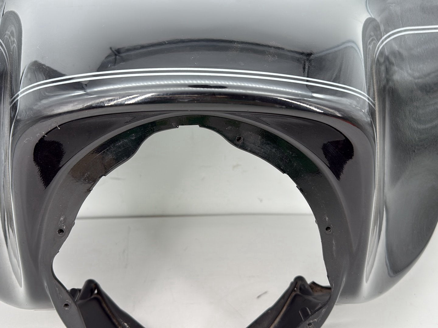 2008 Harley Touring FLHTCU Electra Glide Ultra OEM Front Outer Batwing Fairing Cover