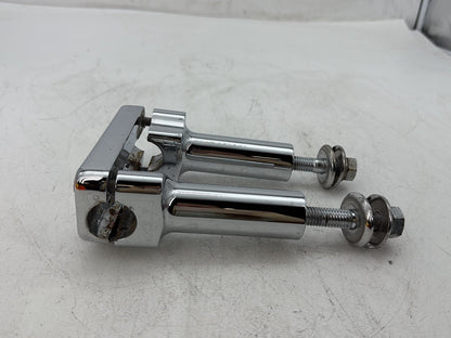 2006 Harley Dyna FXDWGI Wide Glide OEM Front Handlebar Riser Top Clamp Chrome