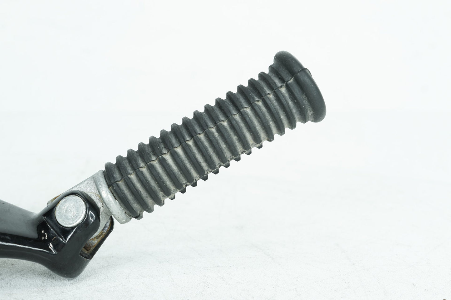 Rear Passenger 1 Foot Peg Step Rest, 33216-99, 2006, Harley-Davidson, Sportster, Low, XL1200 L