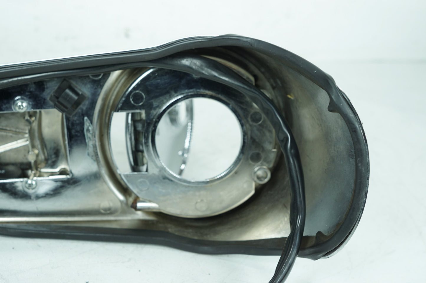 2007 - 2012 Harley-Davidson Touring CVO Electra Screamin Eagle Fuel Gas Tank Dash Console NOKey 61270-98A