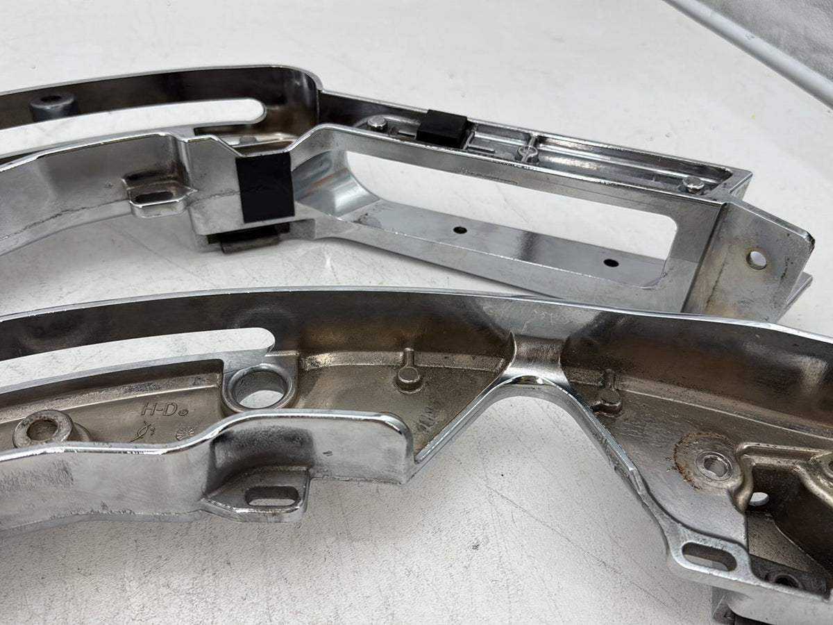 18 Harley Electra Glide Touring OEM Left Right Saddlebag Fender Struts Brackets