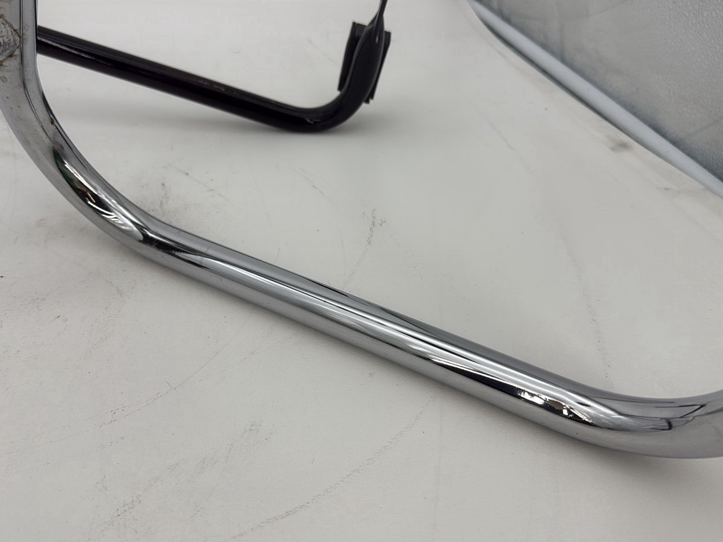 2005 Harley Touring FLHRCI Road King Classic OEM Rear Left Right Saddlebag Guard Rails Bar