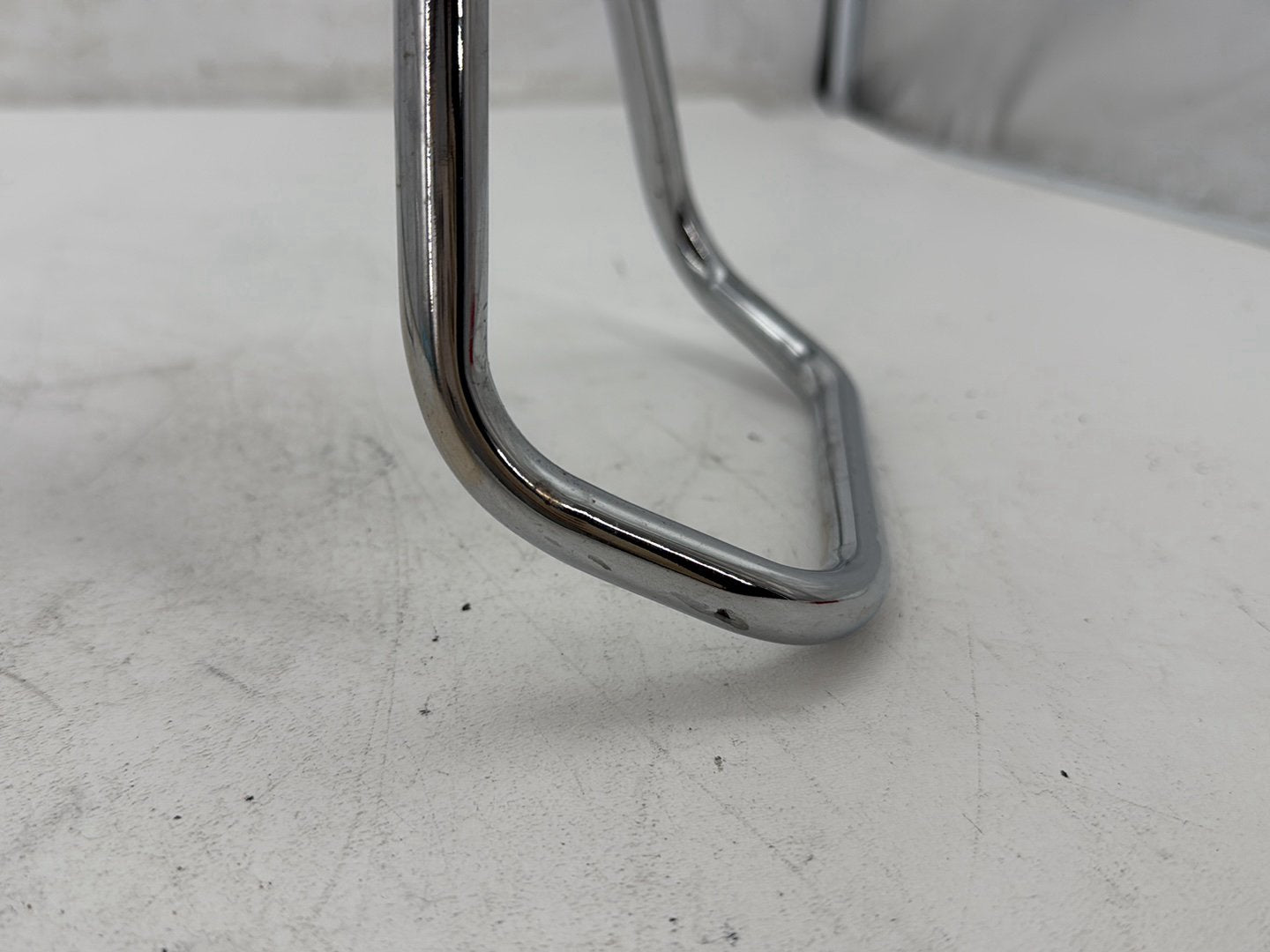 2003 Harley Electra Glide Touring Ultra FLHTCUI OEM Rear Passenger Handrail Grab Bar Hand Rail