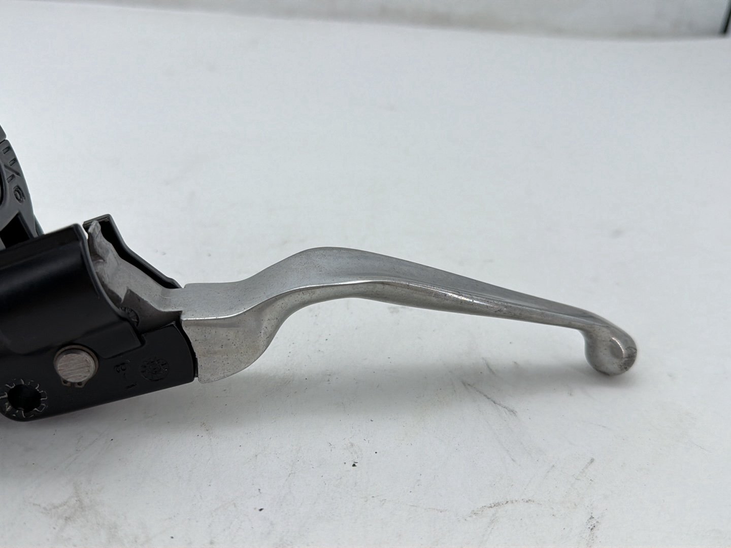 03 Harley Road King Touring Classic OEM Front Right Brake Lever Master Cylinder