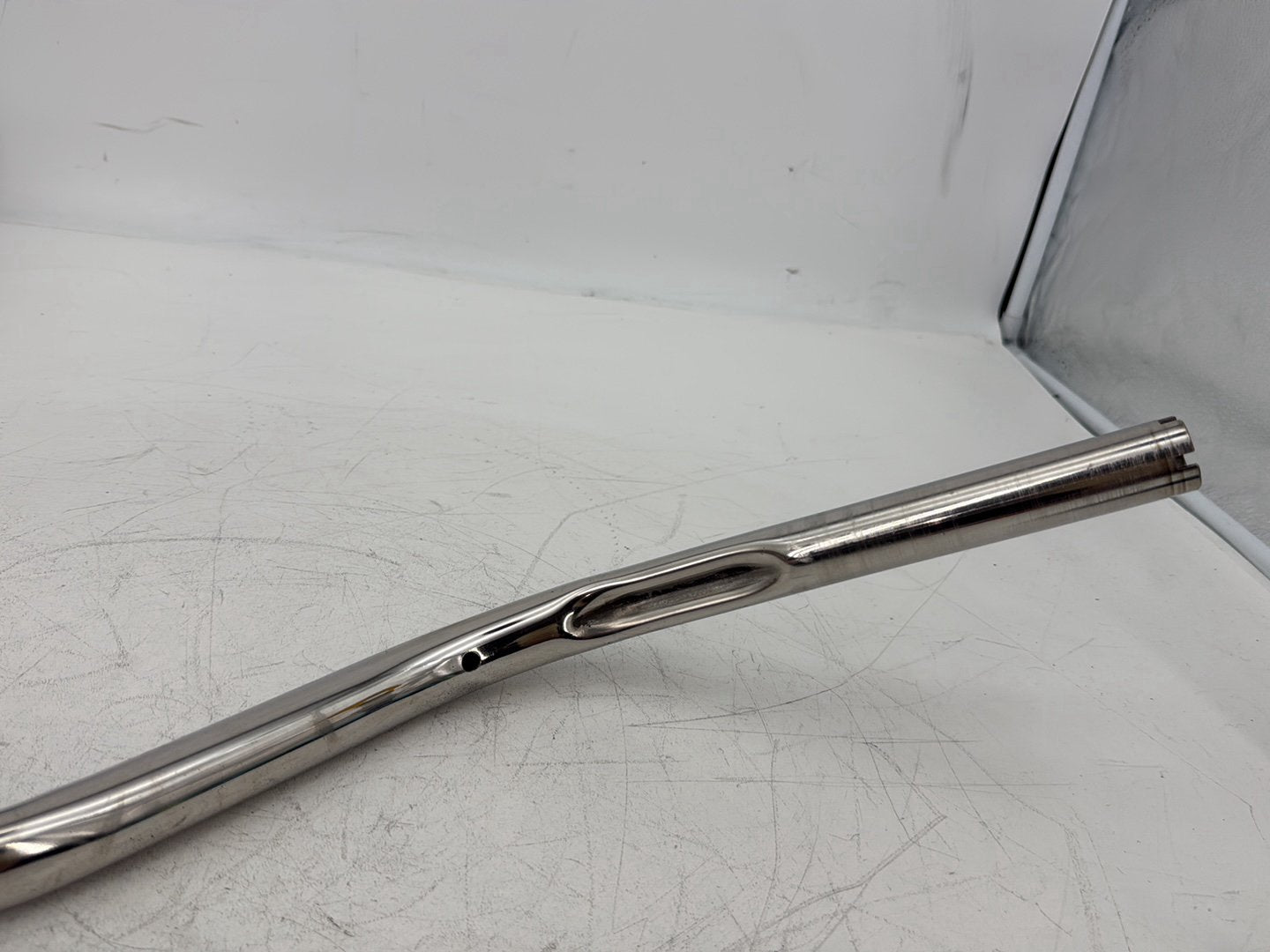 2006 Harley Touring FLHRI Road King OEM Front Handlebars Handle Bars