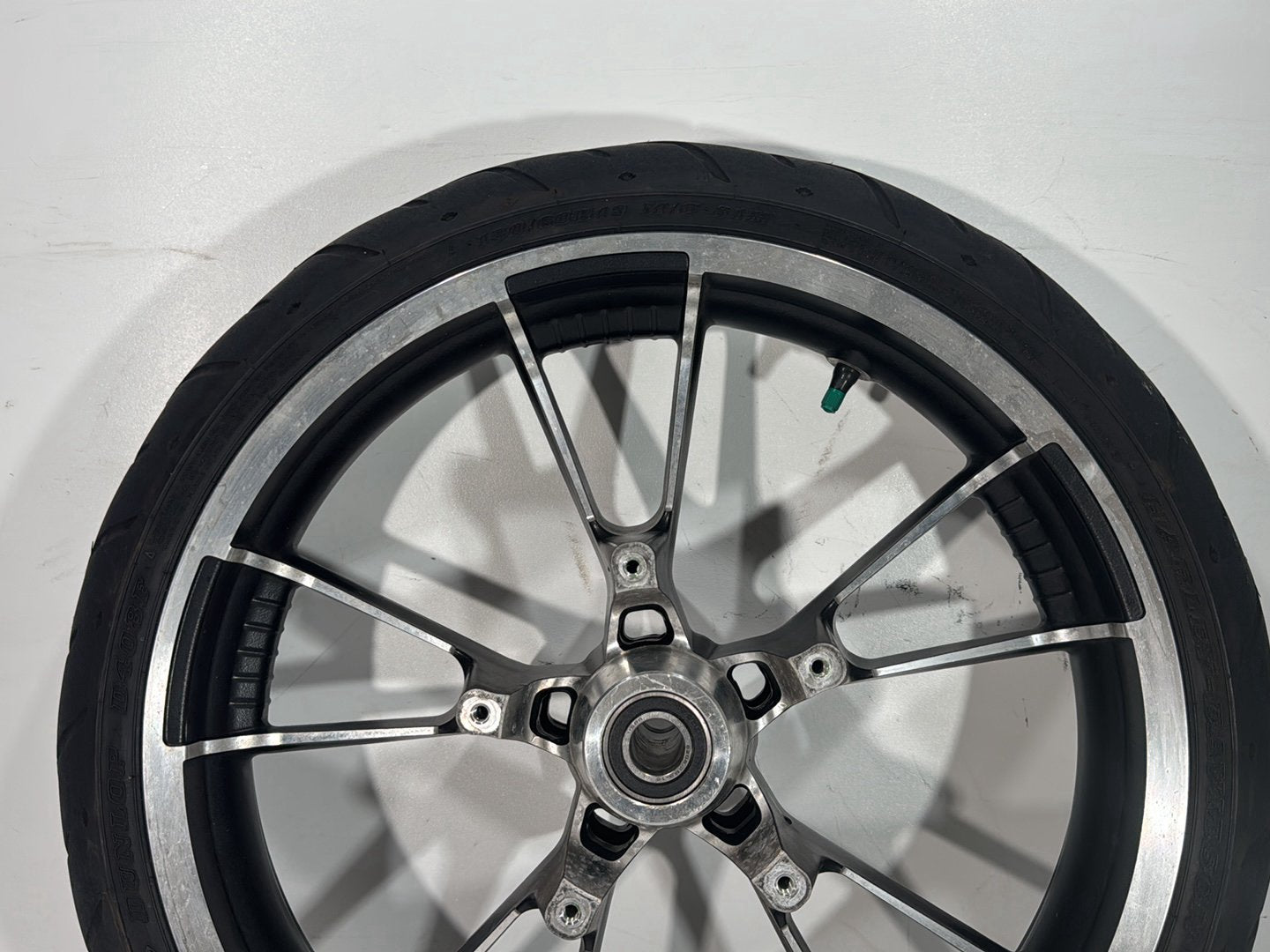 2007 Harley Street Glide Touring FLHX OEM Front Wheel Rim Tire 130/60B19