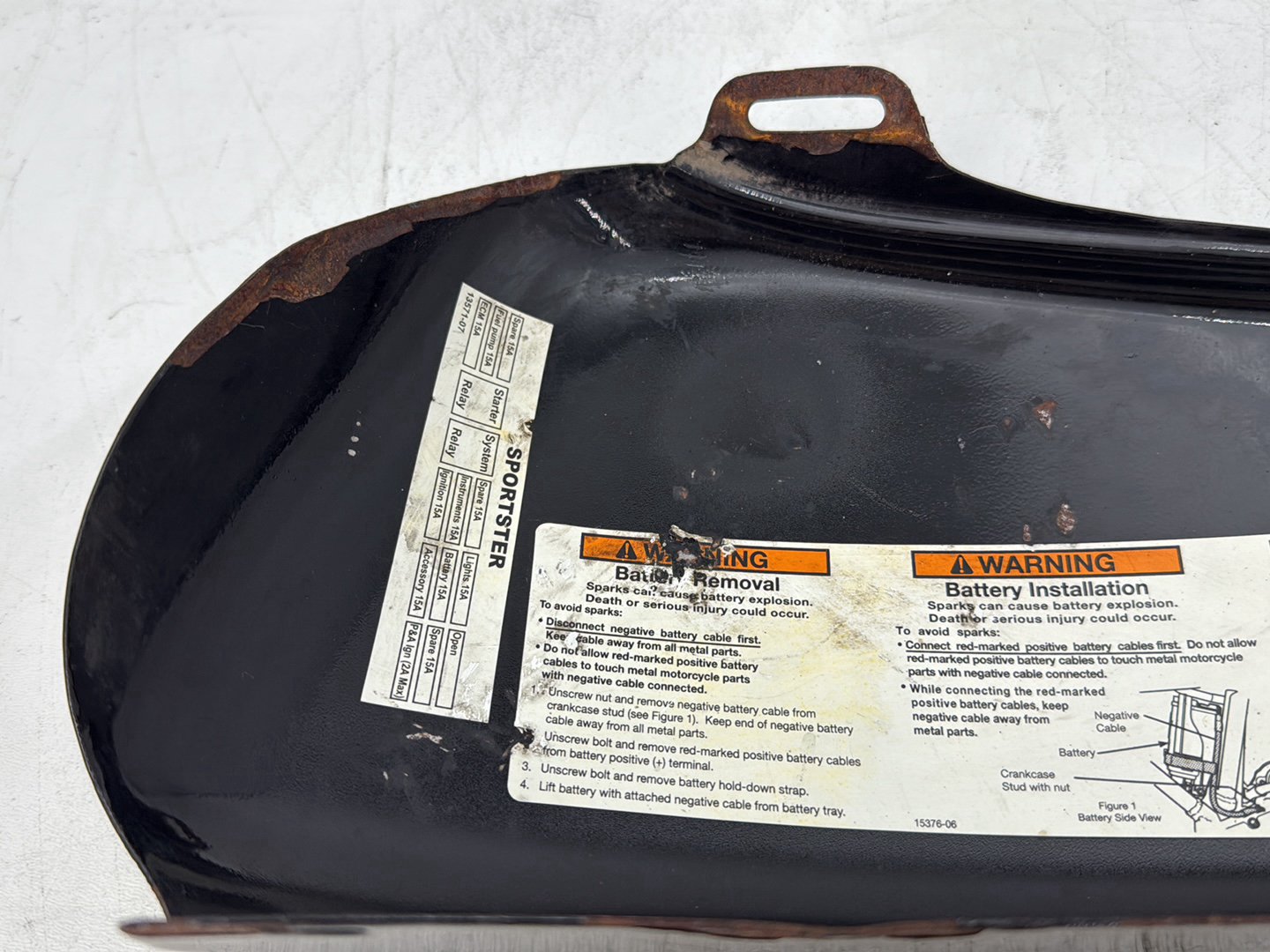 2009 Harley Sportster 883 Low XL883L OEM Left Fairing Side Oil Tank Cover